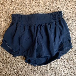 Lululemon Hotta Hot shorts 2.5”